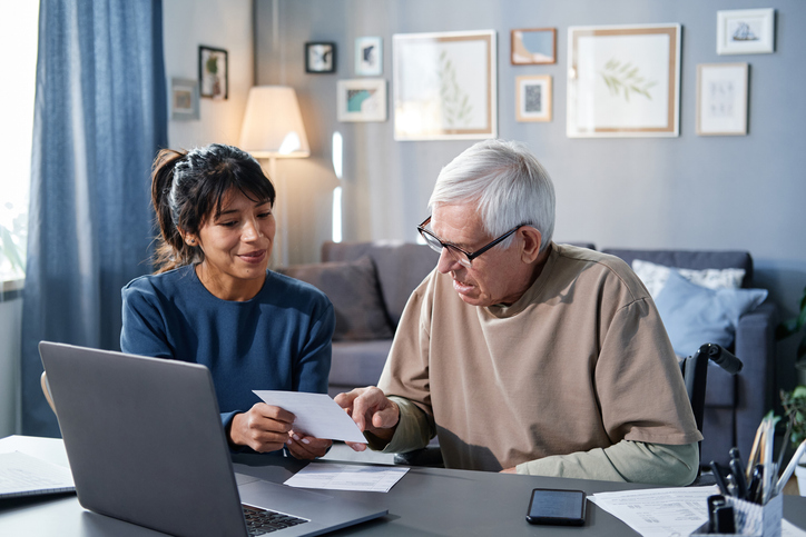 A retiree deciding on a distribution option for his 457(b) plan.